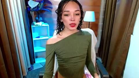 Snapshot of curybb_hanna19 chatting on July 13, 8:39 am BBY CURLYHANNA online show from July 13, 8:39 am
