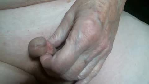 Snapshot of cutandwaxed2 chatting on February 8, 1:25 pm BI SMOOTH MATURE SUB online show from February 8, 1:25 pm