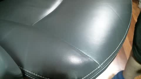 Snapshot of cutandwaxed2 chatting on February 23, 1:41 pm BI SMOOTH MATURE SUB online show from February 23, 1:41 pm