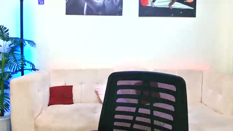 Snapshot of cute_annah chatting on October 26, 3:23 am cute annah online show from October 26, 3:23 am