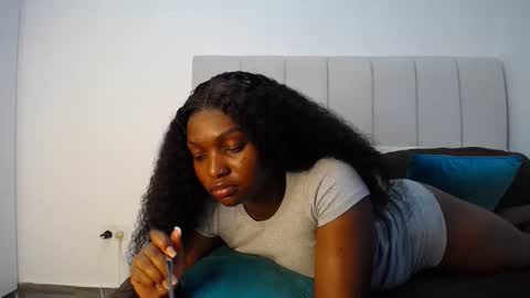 Liya online show from November 4, 2:05 pm