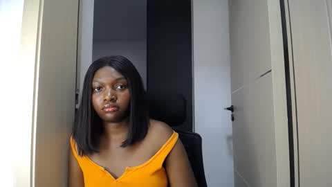 Liya online show from February 23, 1:25 am