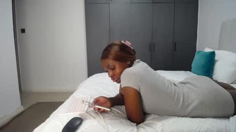 Snapshot of cute_ass18 chatting on March 25, 5:30 pm Liya online show from March 25, 5:30 pm