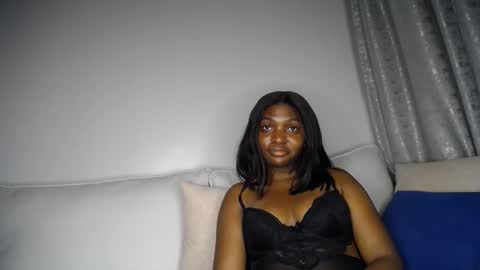 Snapshot of cute_ass18 chatting on April 8, 7:36 pm Liya online show from April 8, 7:36 pm