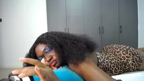 Liya online show from July 14, 2:05 am