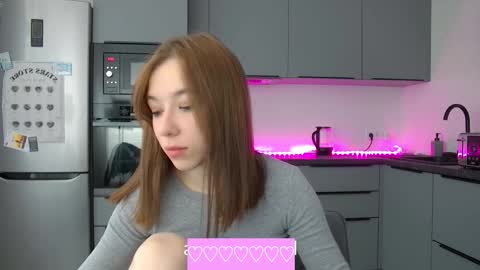 Snapshot of cute_beauty chatting on November 11, 11:21 am Amanda online show from November 11, 11:21 am