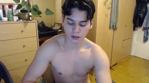 Tomas online show from December 31, 8:02 pm