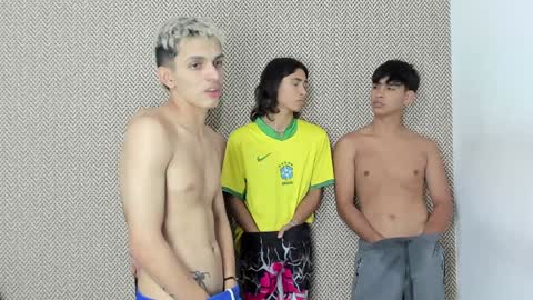 Snapshot of cute_boys18 chatting on January 9, 12:35 am ARTURO-18 MATIAS-18 NIKOLAY-19 HADES-18 GABO-19 online show from January 9, 12:35 am
