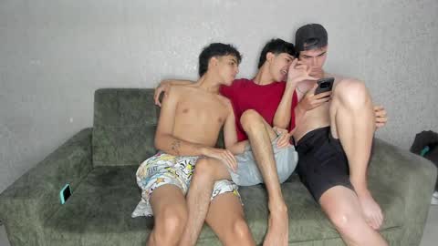Snapshot of cute_boys18 chatting on May 19, 7:20 pm ARTURO-18 MATIAS-18 NIKOLAY-19 HADES-18 GABO-19 online show from May 19, 7:20 pm