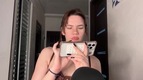 Snapshot of cute_bubbles chatting on December 18, 7:03 am cute_bubbles online show from December 18, 7:03 am