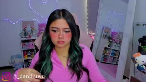 Snapshot of cute_dani__ chatting on June 9, 2:06 pm Dani online show from June 9, 2:06 pm