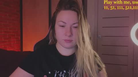 Snapshot of cute_darina chatting on January 9, 1:39 am Everyday stream in the same time online show from January 9, 1:39 am