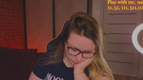 Snapshot of cute_darina chatting on January 18, 1:30 am Everyday stream in the same time online show from January 18, 1:30 am