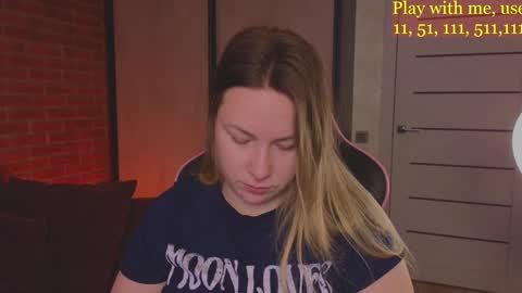 Snapshot of cute_darina chatting on January 23, 1:30 am Everyday stream in the same time online show from January 23, 1:30 am