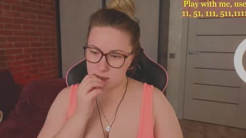 Snapshot of cute_darina chatting on February 19, 8:22 am Everyday stream in the same time online show from February 19, 8:22 am