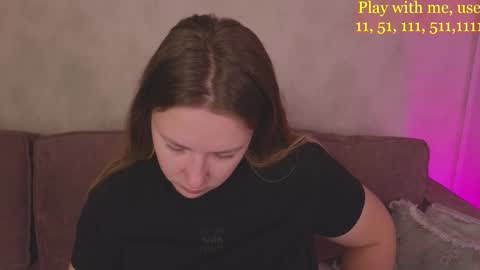 Snapshot of cute_darina chatting on September 18, 1:18 am Everyday stream in the same time online show from September 18, 1:18 am