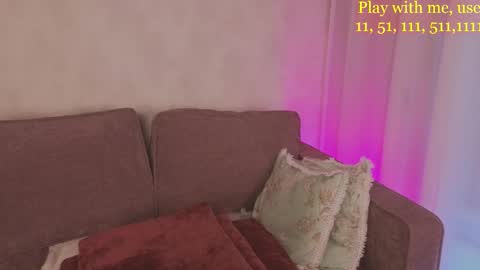 Snapshot of cute_darina chatting on September 19, 5:42 am Everyday stream in the same time online show from September 19, 5:42 am