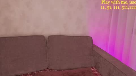 Snapshot of cute_darina chatting on October 17, 1:53 am Everyday stream in the same time online show from October 17, 1:53 am