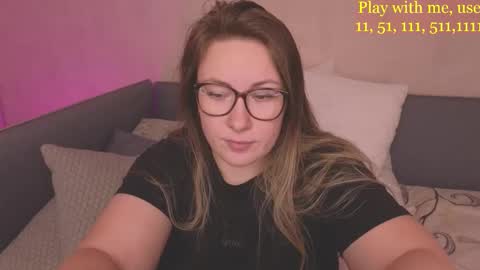 Snapshot of cute_darina chatting on November 16, 1:00 am Everyday stream in the same time online show from November 16, 1:00 am