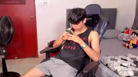 Snapshot of cute_diego_ chatting on June 23, 10:52 pm Diego online show from June 23, 10:52 pm