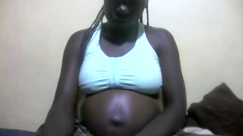 Snapshot of cute_diva15 chatting on February 7, 4:22 pm cute_diva15 online show from February 7, 4:22 pm