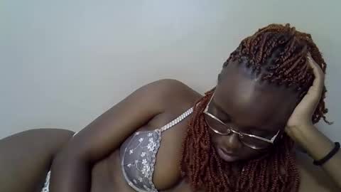 Snapshot of cute_gee chatting on March 17, 6:33 pm daddysdoll online show from March 17, 6:33 pm