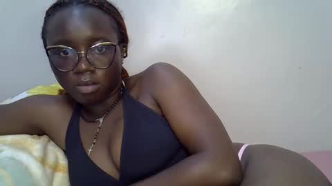 Snapshot of cute_gee chatting on April 8, 7:25 pm daddysdoll online show from April 8, 7:25 pm