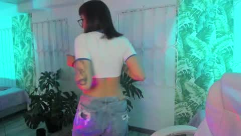 Sofa  online show from November 13, 8:52 pm