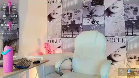 Snapshot of cute_horny12 chatting on July 6, 3:03 pm Cute horny1 online show from July 6, 3:03 pm