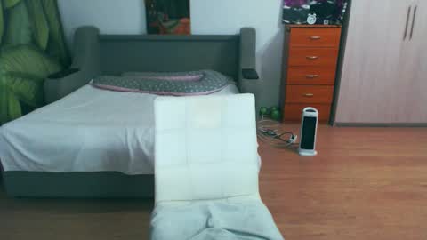 cute_jes online show from January 10, 2:41 pm