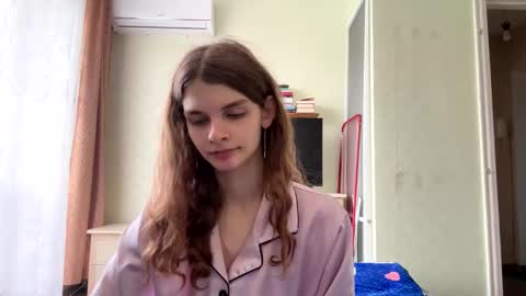 cute_kitte online show from October 3, 6:43 am