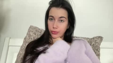 Snapshot of cute_kriss94 chatting on November 23, 11:32 am cute_kriss94 online show from November 23, 11:32 am