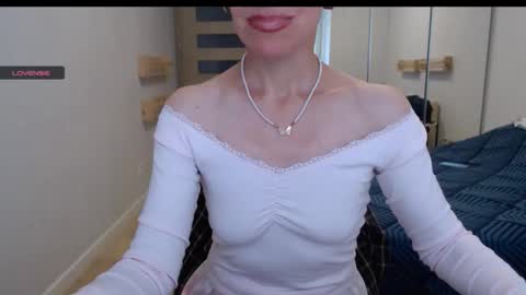 cute_lion_ online show from October 19, 11:11 am