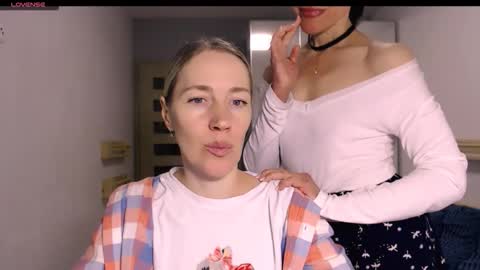 cute_lion_ online show from December 22, 5:10 pm