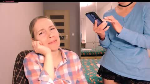 cute_lion_ online show from January 9, 3:59 pm