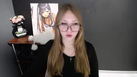 Snapshot of cute_minx chatting on December 3, 7:38 am Veronica online show from December 3, 7:38 am