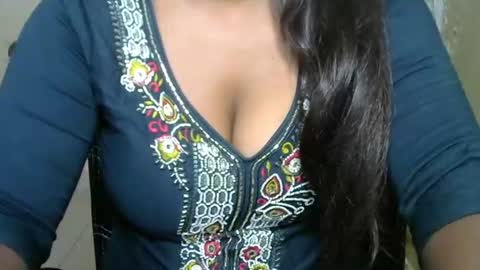 alia online show from April 26, 1:47 am