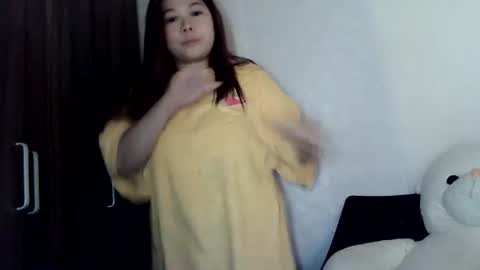 Snapshot of cute_slut09 chatting on July 18, 11:52 pm Mimi online show from July 18, 11:52 pm