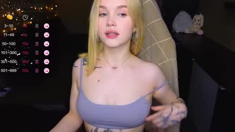 Snapshot of cute_summer_breathe chatting on November 26, 7:59 pm Sue online show from November 26, 7:59 pm