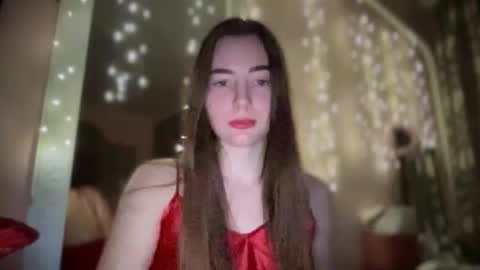 Snapshot of cute_sweet003 chatting on December 18, 9:32 pm cute_sweet003 online show from December 18, 9:32 pm