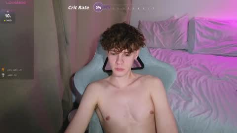 Snapshot of cute_thomas chatting on April 16, 9:39 pm Thomas - online show from April 16, 9:39 pm