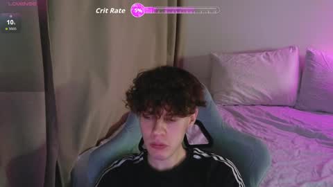 Snapshot of cute_thomas chatting on April 20, 7:37 pm Thomas - online show from April 20, 7:37 pm