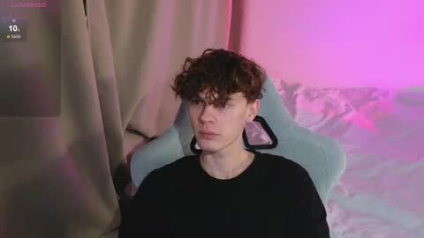 Snapshot of cute_thomas chatting on April 30, 7:09 pm Thomas - online show from April 30, 7:09 pm