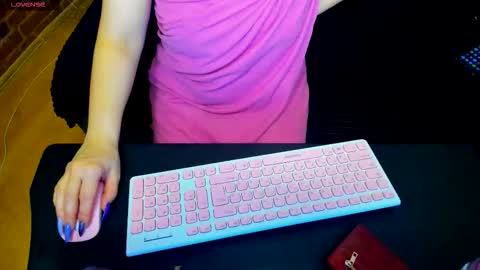 Snapshot of cute_tory chatting on February 7, 7:28 pm Tory online show from February 7, 7:28 pm