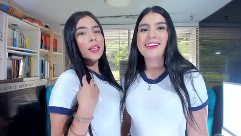 WANNA SEE MORE OF TWINS              online show from December 18, 5:21 pm