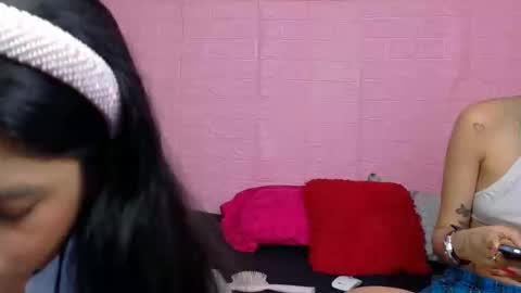 Snapshot of cuteantonella18 chatting on December 14, 1:16 pm Tip us ask our names online show from December 14, 1:16 pm