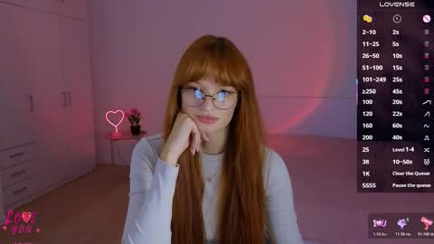 Ariel online show from October 18, 3:02 pm