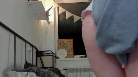 Snapshot of cuteasfuck_ chatting on January 17, 5:27 pm Amy online show from January 17, 5:27 pm