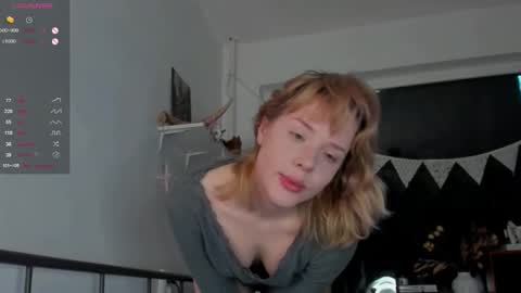 Snapshot of cuteasfuck_ chatting on March 15, 1:39 pm Amy online show from March 15, 1:39 pm