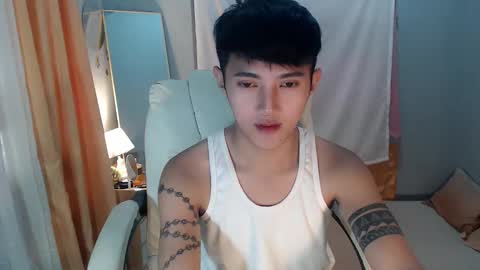 Snapshot of cuteasiancock98 chatting on November 7, 12:21 am Steph online show from November 7, 12:21 am